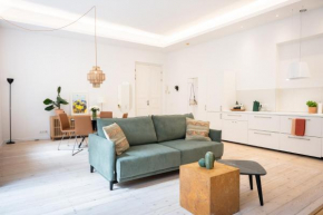 Spacious & cozy apartment close to old town